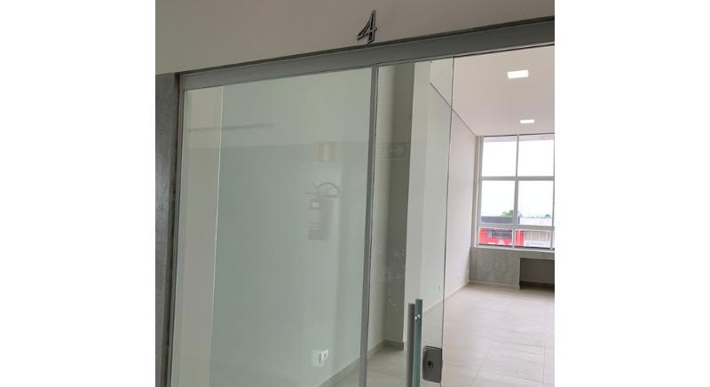 GUARAPUAVA - SALA 4 - EXCELENTE LOCALIZAÇÃO